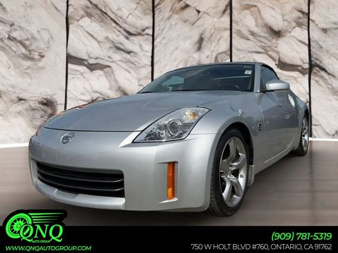 Used 2008 Nissan 350Z Touring RWD image 1