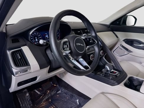Used 2021 Jaguar E-PACE SE image 23