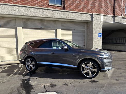 Used 2023 Genesis GV80 2.5T w/ Prestige Package image 2