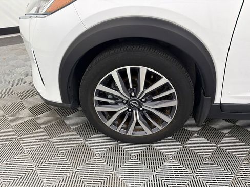 Used 2023 Nissan Kicks SV FWD image 12