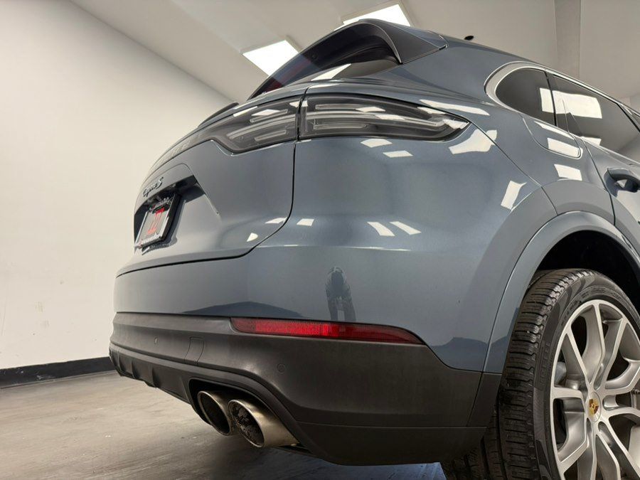 Used 2019 Porsche Cayenne S w/ Premium Plus Package AWD/4WD image 19