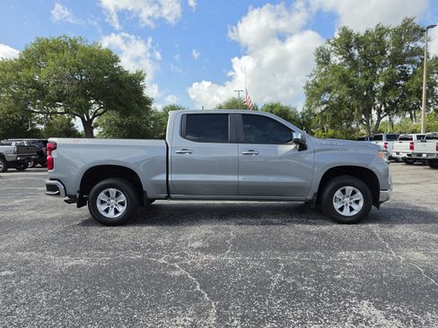 Used 2024 Chevrolet Silverado 1500 LT AWD/4WD image 3