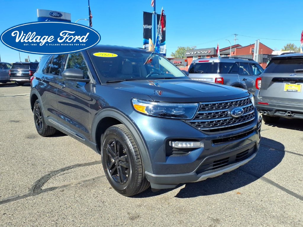 Certified 2023 Ford Explorer XLT w/ Equipment Group 202A AWD/4WD image 4