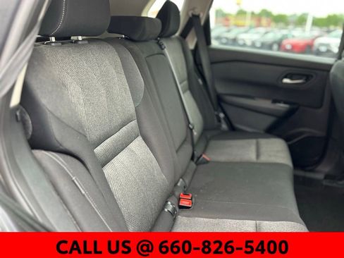 Used 2025 Nissan Rogue SV AWD/4WD image 7