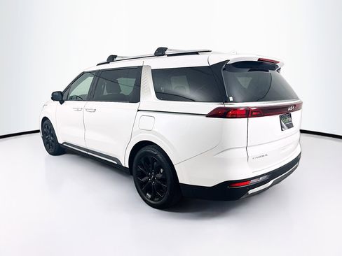 Used 2024 Kia Carnival SX FWD image 5