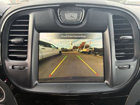 Used 2023 Chrysler 300 S image 7