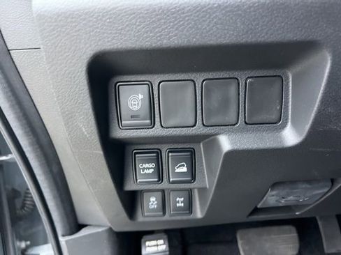 Used 2025 Nissan Frontier PRO-4X w/ Tow Package AWD/4WD image 16