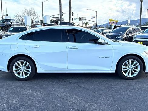 Used 2018 Chevrolet Malibu LT w/ Driver Confidence Package image 2
