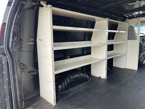 Used 2016 Chevrolet Express 3500 RWD image 11