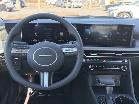 Certified 2025 Hyundai Sonata SE image 22