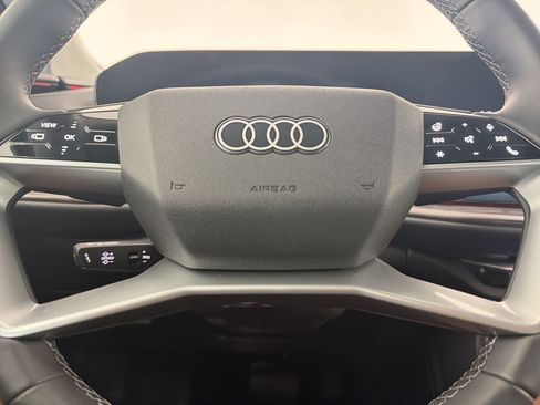 Certified 2025 Audi Q5 Premium w/ Convenience Package AWD/4WD image 13