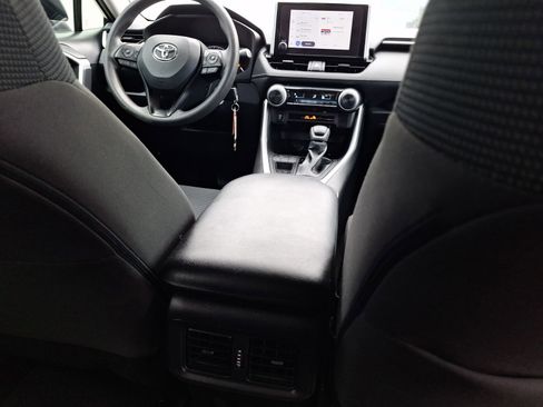Used 2023 Toyota RAV4 LE image 32