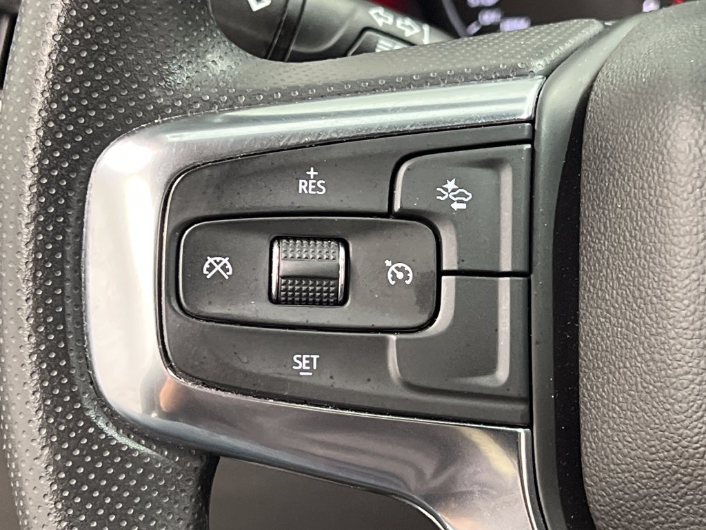 Used 2025 Chevrolet Blazer LT FWD image 47