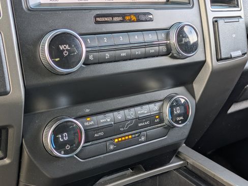 Used 2019 Ford Expedition Max XLT w/ Equipment Group 201A image 27