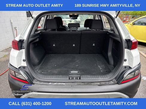 Used 2023 Hyundai Kona SE image 9