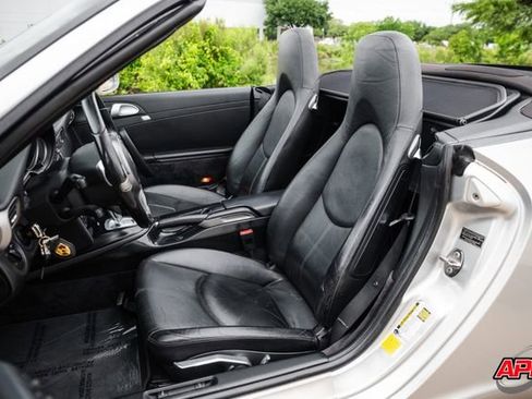 Used 2009 Porsche 911 Carrera RWD image 5