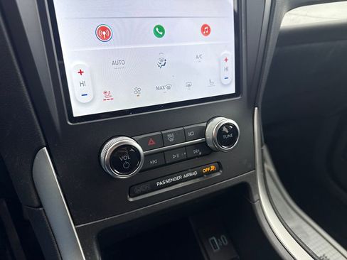 Used 2024 Ford Edge SEL w/ Convenience Package image 38