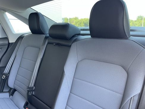 New 2025 Volkswagen Jetta SE image 34