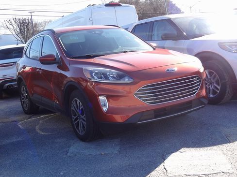 Used 2020 Ford Escape SEL image 1