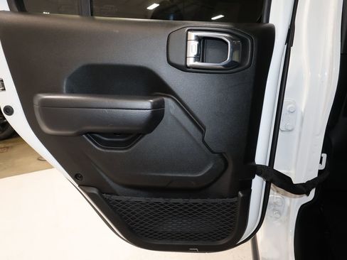 Used 2024 Jeep Wrangler Unlimited Rubicon image 20