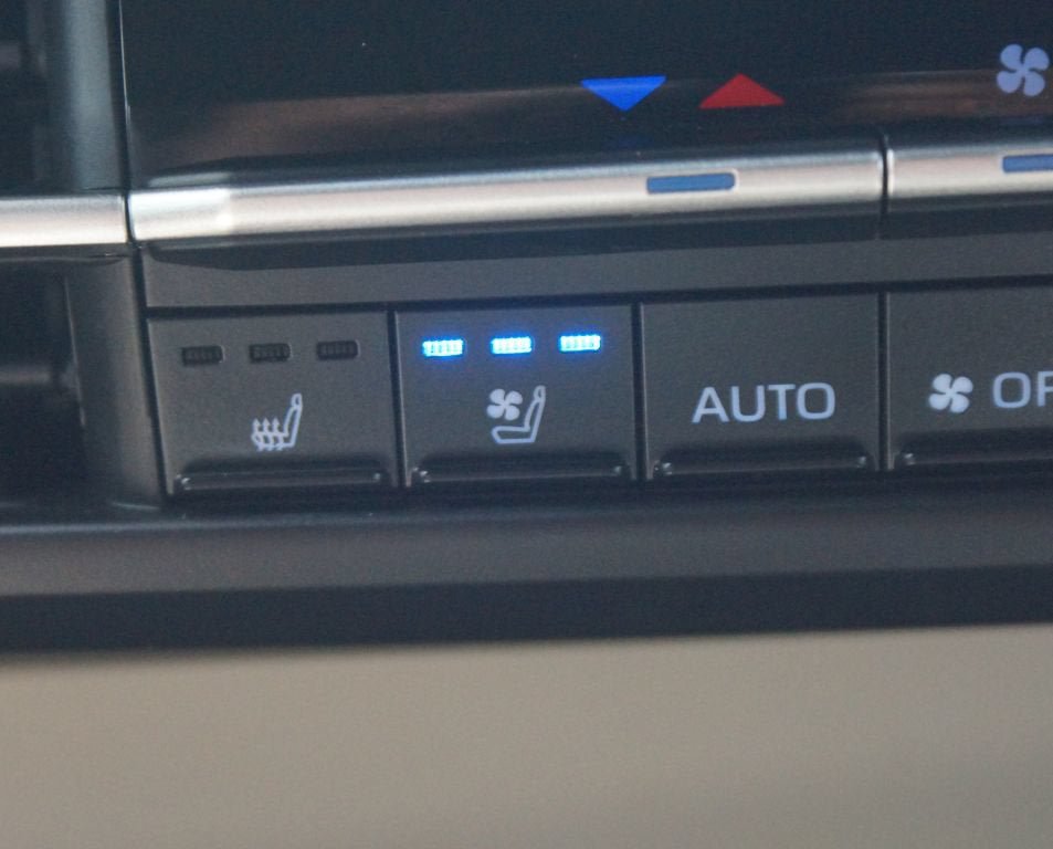 Used 2022 Toyota Sienna Platinum FWD image 10