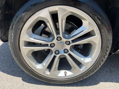Used 2018 Audi Q3 2.0T Premium Plus w/ Premium Plus Package FWD image 11