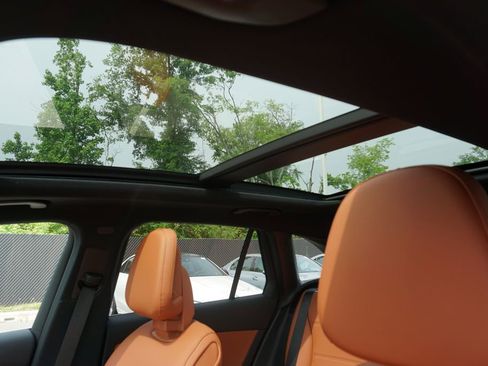 Certified 2025 Mercedes-Benz GLC 350e GLC 350e image 33