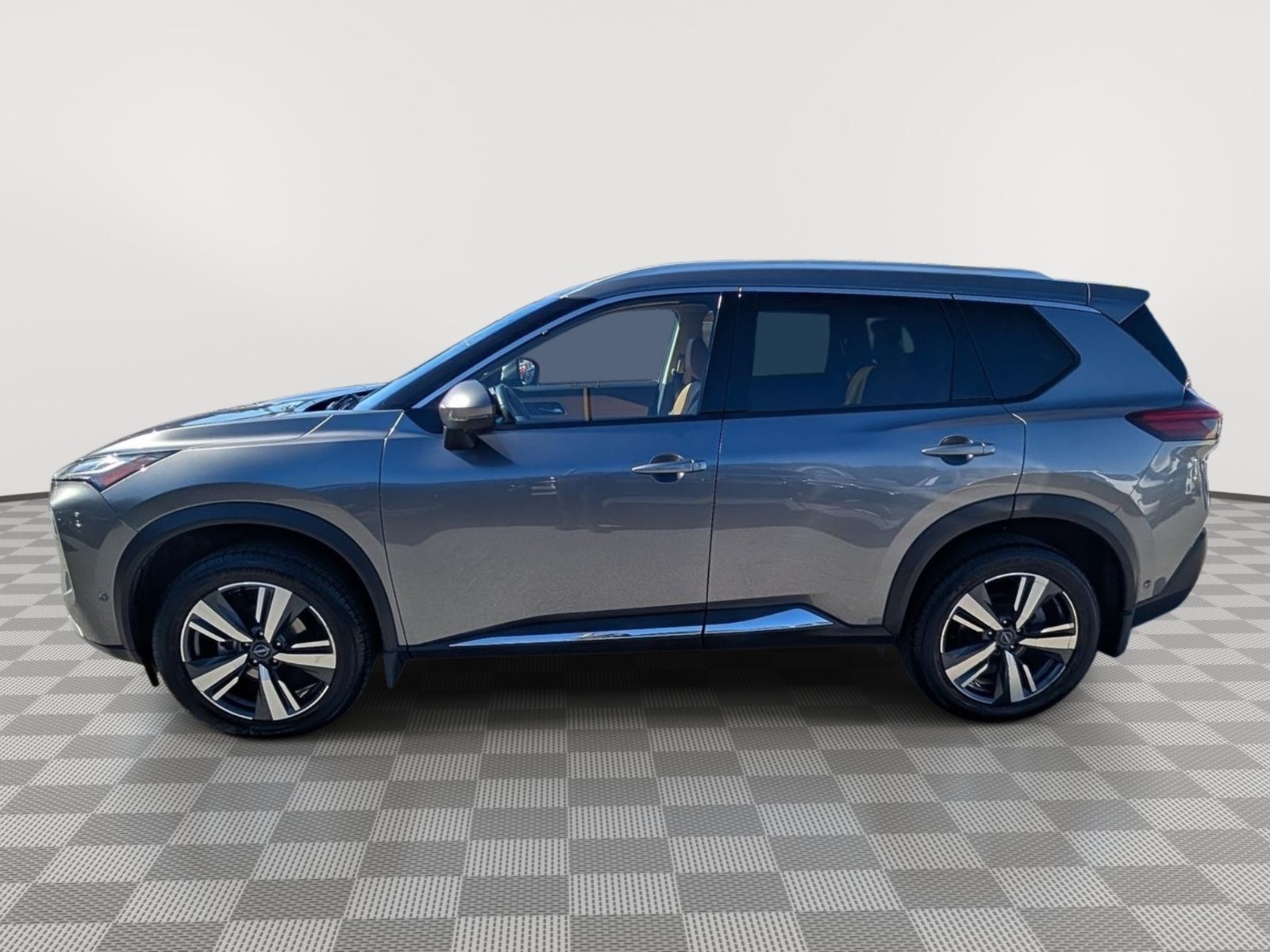 Used 2023 Nissan Rogue Platinum w/ Platinum Premium Package AWD/4WD image 2