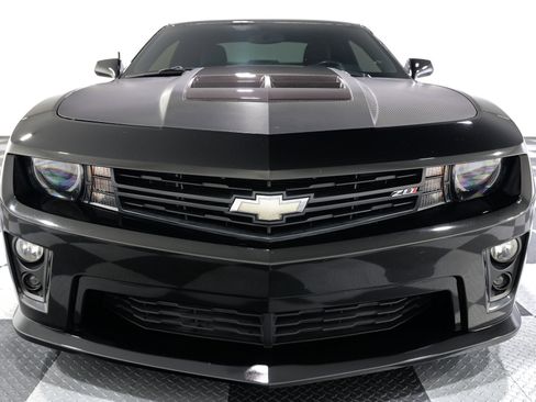 Used 2013 Chevrolet Camaro ZL1 image 2
