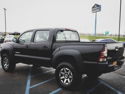 Used 2011 Toyota Tacoma 4x4 Double Cab image 8