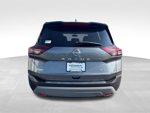 Used 2022 Nissan Rogue SV FWD image 4