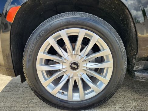 Used 2021 Cadillac Escalade Luxury AWD/4WD image 18