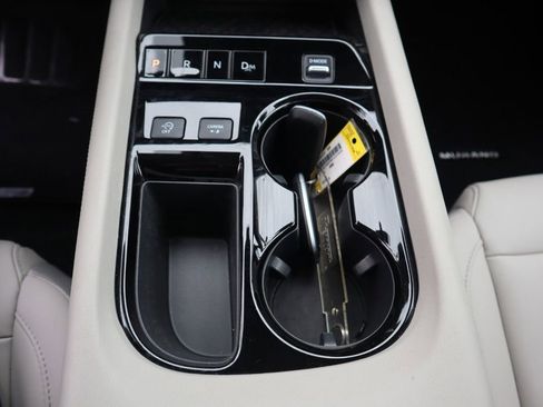 Used 2025 Nissan Murano SV AWD/4WD image 18