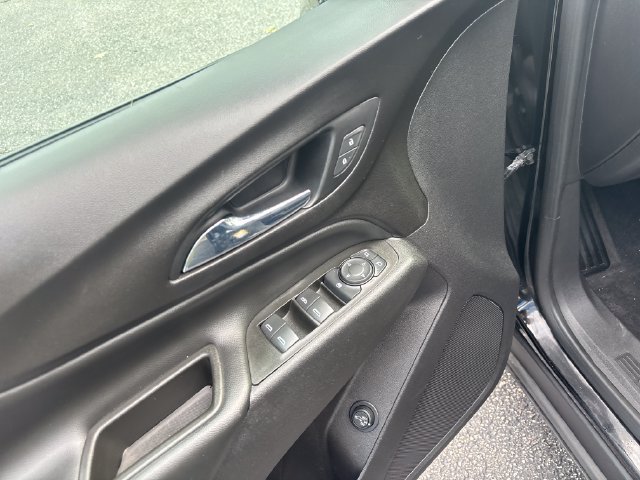 Used 2021 Chevrolet Equinox LT AWD/4WD image 13