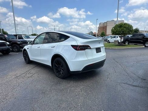 Used 2023 Tesla Model Y Long Range AWD/4WD image 9