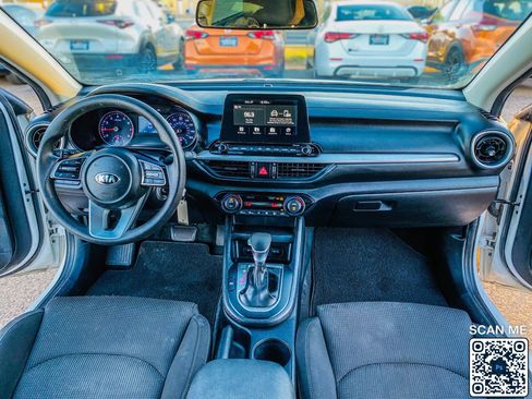 Used 2019 Kia Forte LXS image 16