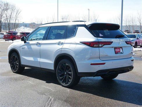 Used 2025 Mitsubishi Outlander SEL Black Edition image 5