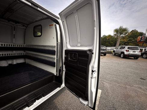 Used 2019 Chevrolet Express 2500 image 37
