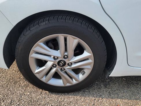 Used 2020 Hyundai Elantra Value Edition FWD image 15