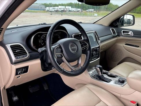 Used 2021 Jeep Grand Cherokee Limited image 14