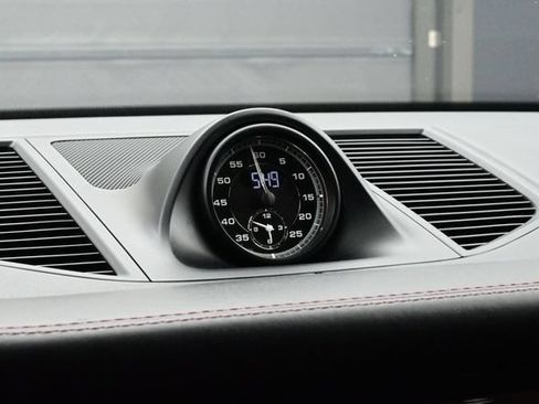 Certified 2023 Porsche Macan S AWD/4WD image 12