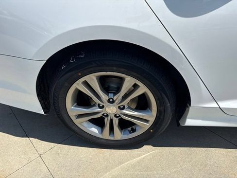 Used 2018 Hyundai Sonata SEL w/ Cargo Package FWD image 10