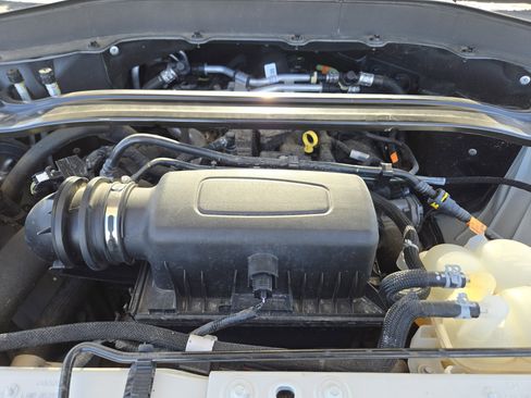 Used 2022 Ford Explorer Limited w/ Equipment Group 301A image 29