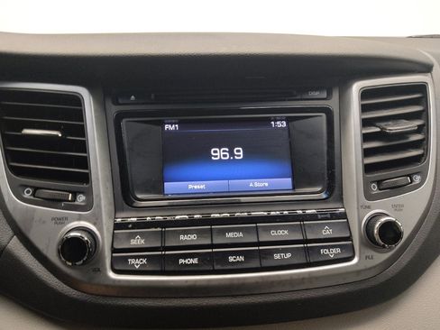 Used 2017 Hyundai Tucson SE w/ SE Popular Package 02 FWD image 25