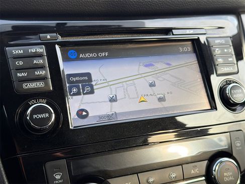 Used 2016 Nissan Rogue SV w/ SV Premium Package image 26