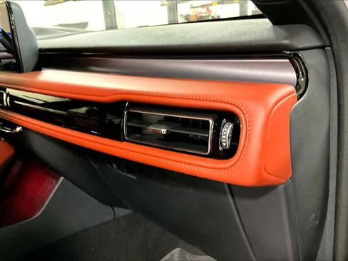 Used 2025 Lincoln Aviator Reserve w/ Jet Appearance Package image 20