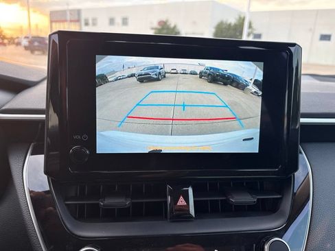 Used 2025 Toyota Corolla LE FWD image 25