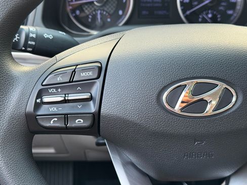 Used 2020 Hyundai Elantra SEL FWD image 19