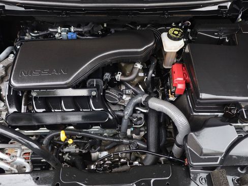 Used 2019 Nissan Rogue Sport SV w/ Technology Package FWD image 14