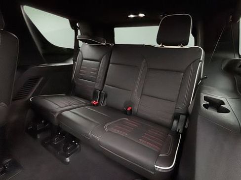 Used 2025 GMC Yukon AT4 Ultimate image 33